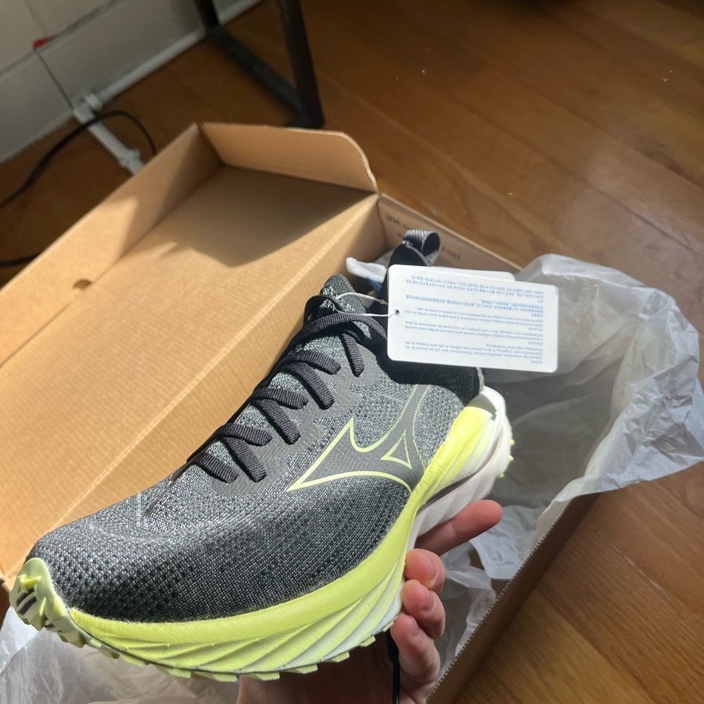 Mizuno wave neo wind